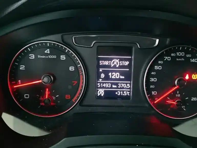 Audi Q3 2018 30th Anniversary Edition 30 TFSI Fashion Model — миниатюра 5