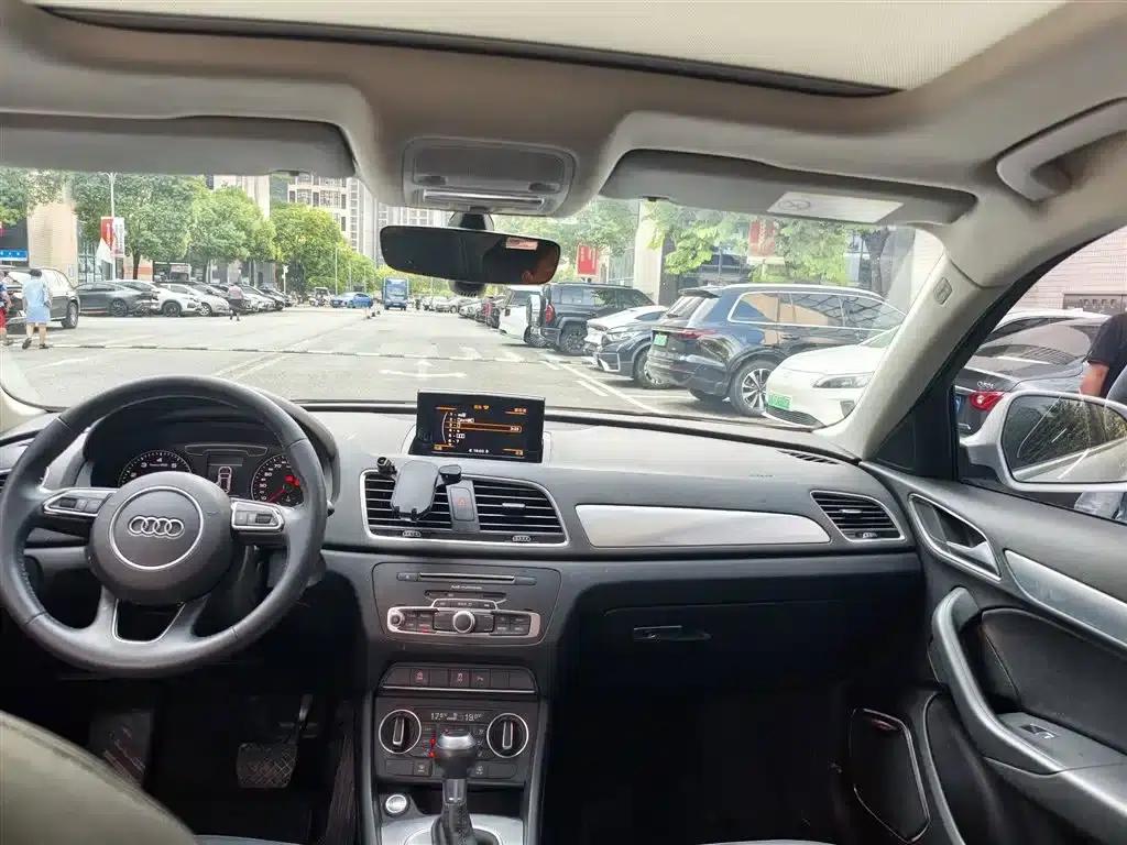 Audi Q3 2018 30th Anniversary Edition 30 TFSI Fashion Model — миниатюра 6