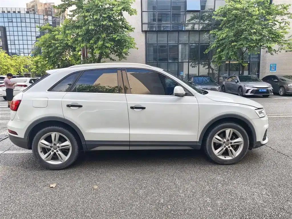 Audi Q3 2018 30th Anniversary Edition 30 TFSI Fashion Model — миниатюра 9