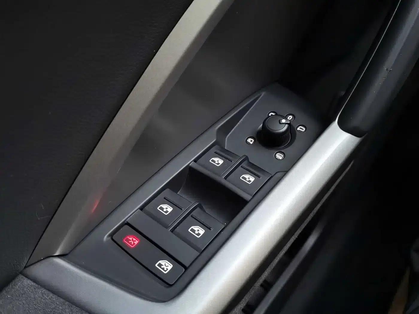 Audi Q3 2023 35 TFSI Fashion Dynamic (1.4T) — миниатюра 11