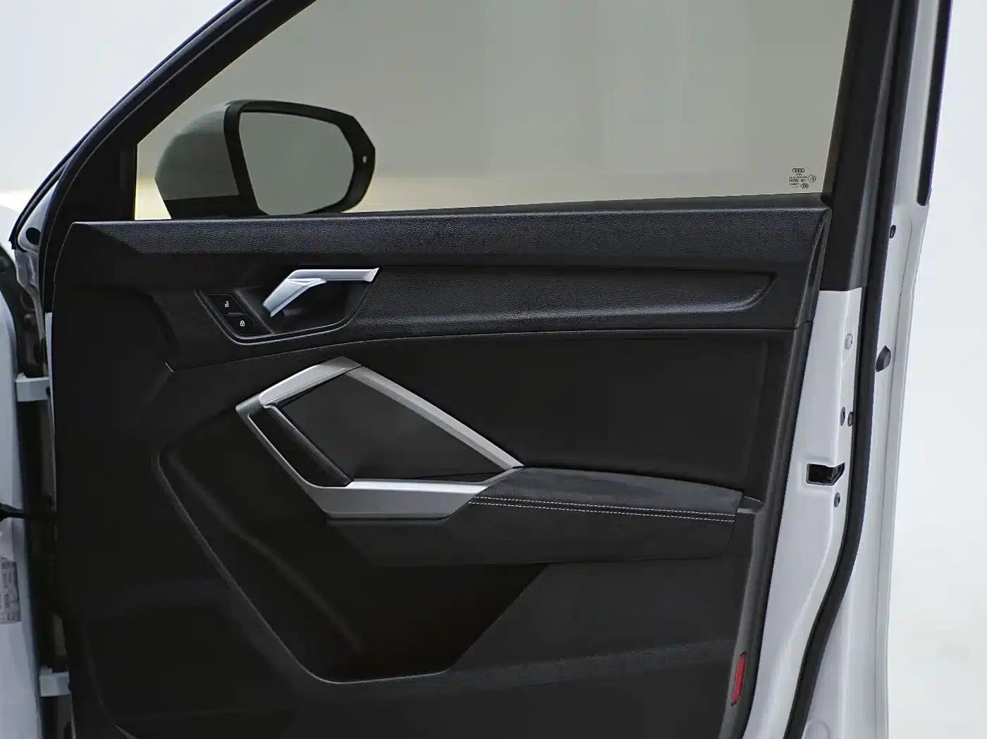 Audi Q3 2022 35 TFSI Fashion Dynamic Edition — миниатюра 18