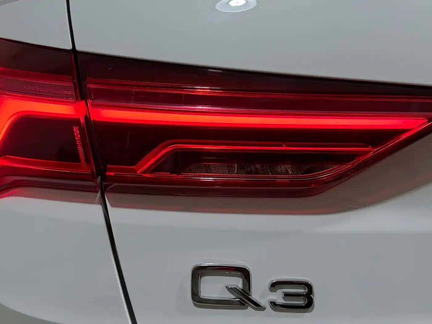 Audi Q3 2022 35 TFSI Progressive Dynamic — миниатюра 23