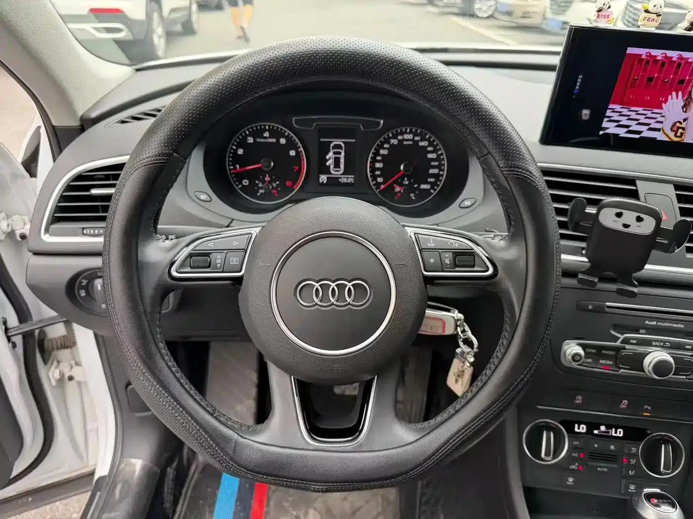 Audi Q3 2018 30th Anniversary Edition 30 TFSI Fashion Model — миниатюра 7