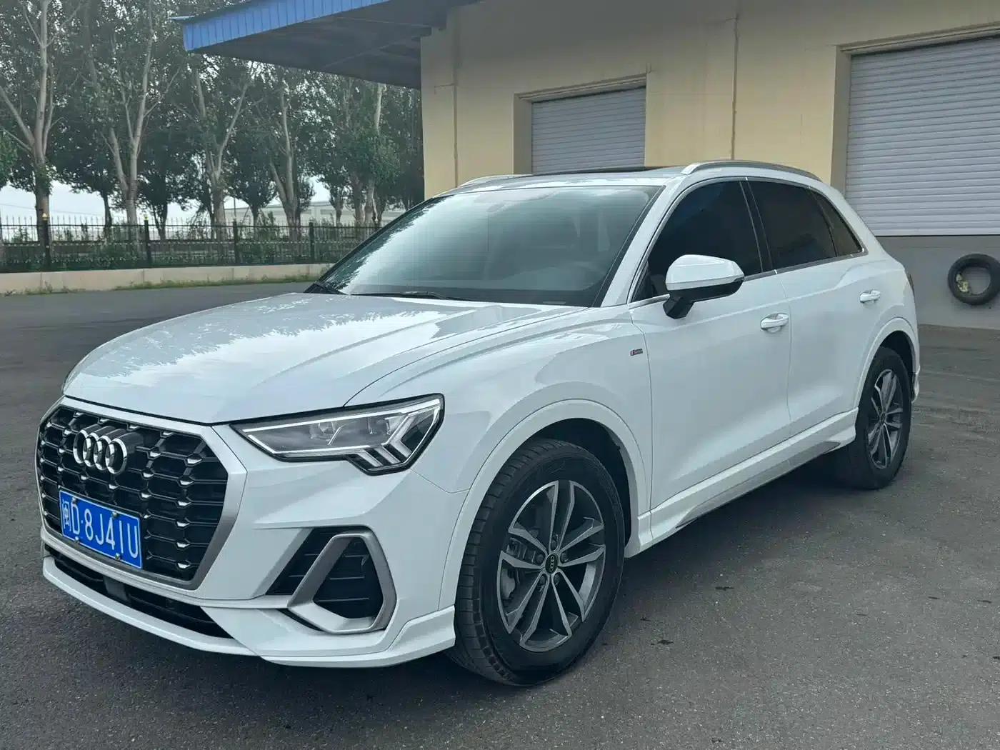 Audi Q3 2023 35 TFSI Progressive Dynamic (1.4T) — миниатюра 1