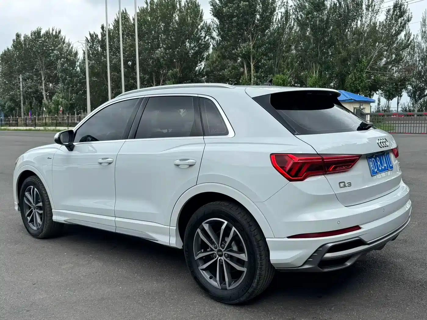 Audi Q3 2023 35 TFSI Progressive Dynamic (1.4T) — миниатюра 4