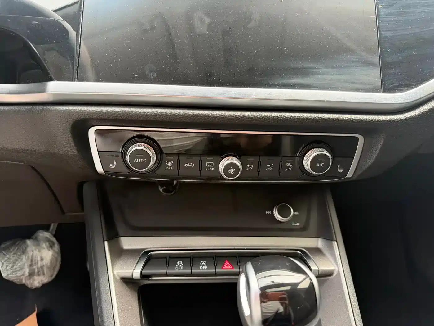 Audi Q3 2023 35 TFSI Progressive Dynamic (1.4T) — миниатюра 10