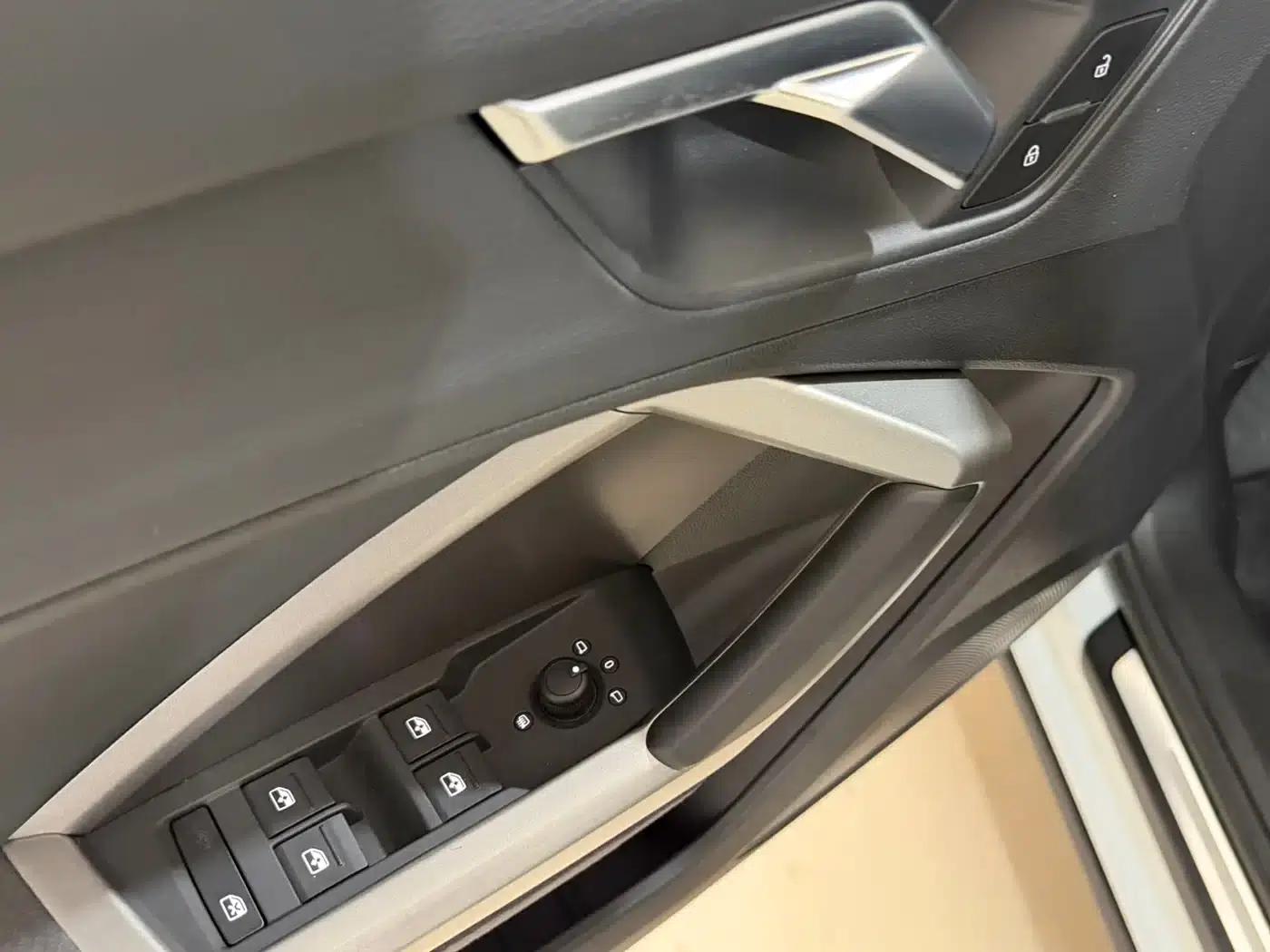 Audi Q3 2022 35 TFSI Progressive Dynamic — миниатюра 16