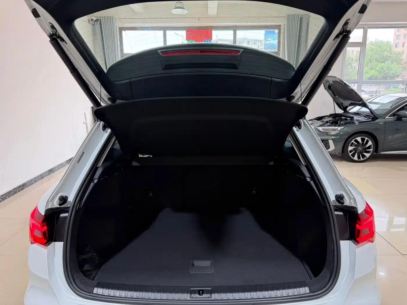Audi Q3 2022 35 TFSI Progressive Dynamic — миниатюра 24