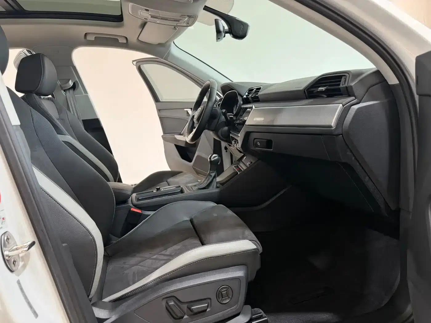 Audi Q3 2022 35 TFSI Progressive Dynamic — миниатюра 9