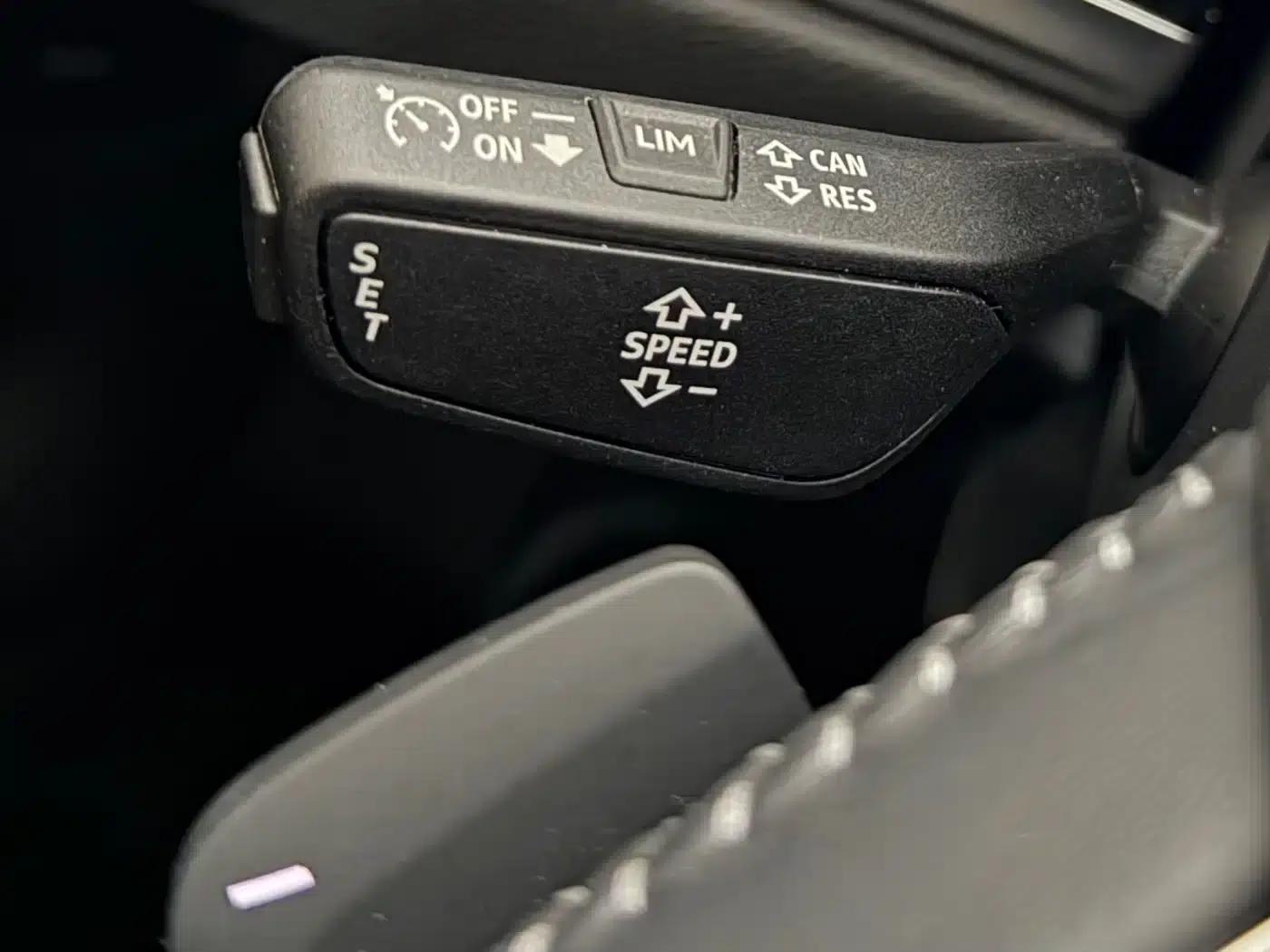 Audi Q3 2022 35 TFSI Fashion Dynamic Edition — миниатюра 18