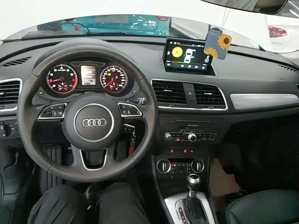 Audi Q3 2018 30th Anniversary Edition 30 TFSI Fashion Model — миниатюра 10