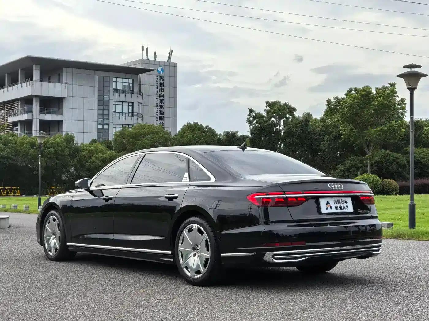 2022 Audi A8 A8L Horch Founder's Edition Classic — миниатюра 18