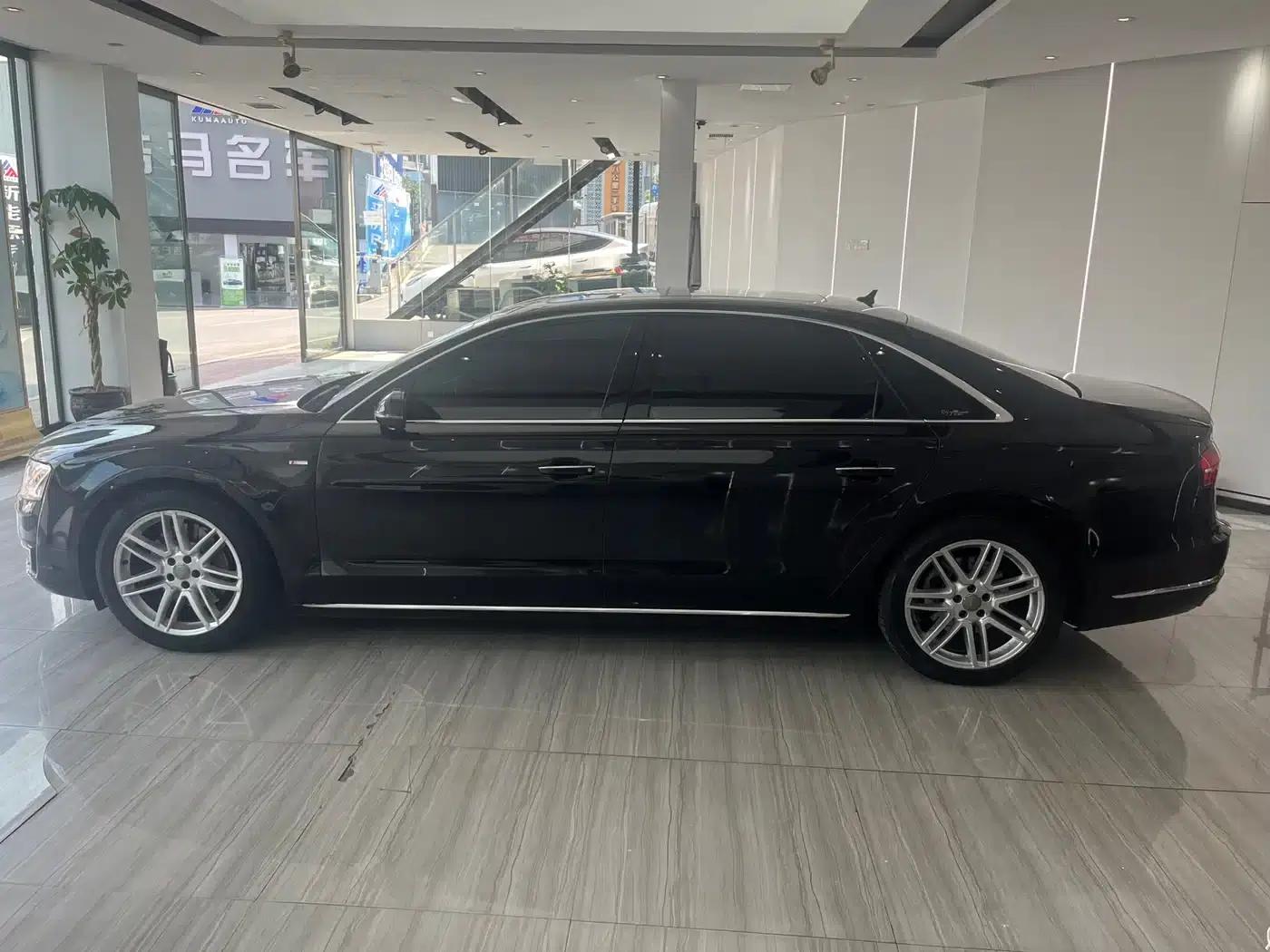 2017 Audi A8 A8L 45 TFSI quattro Comfort — миниатюра 4