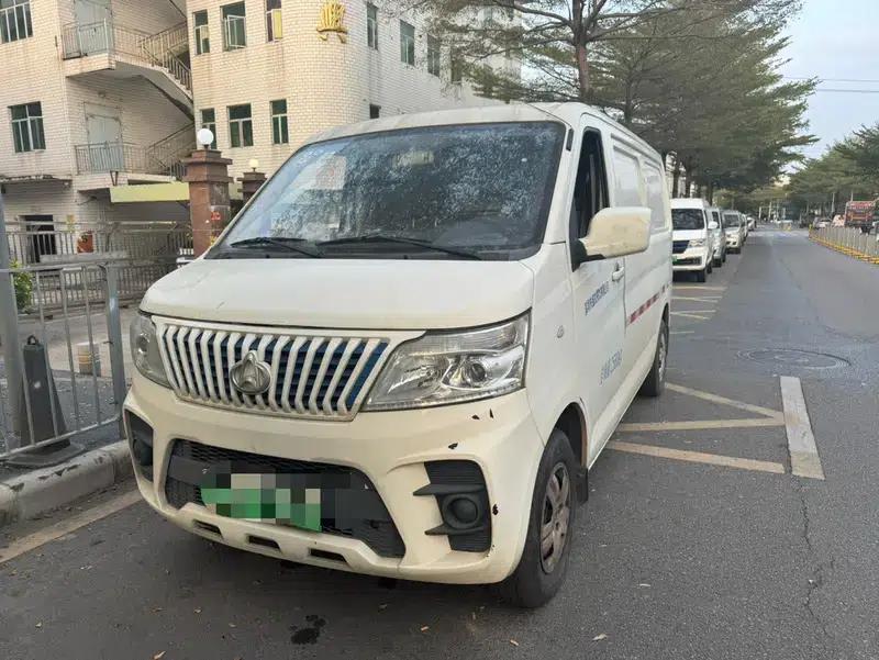 Ruixing EM60 2021 Low-Power EV Van — миниатюра 1