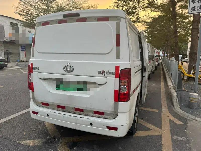 Ruixing EM60 2021 Low-Power EV Van — миниатюра 7