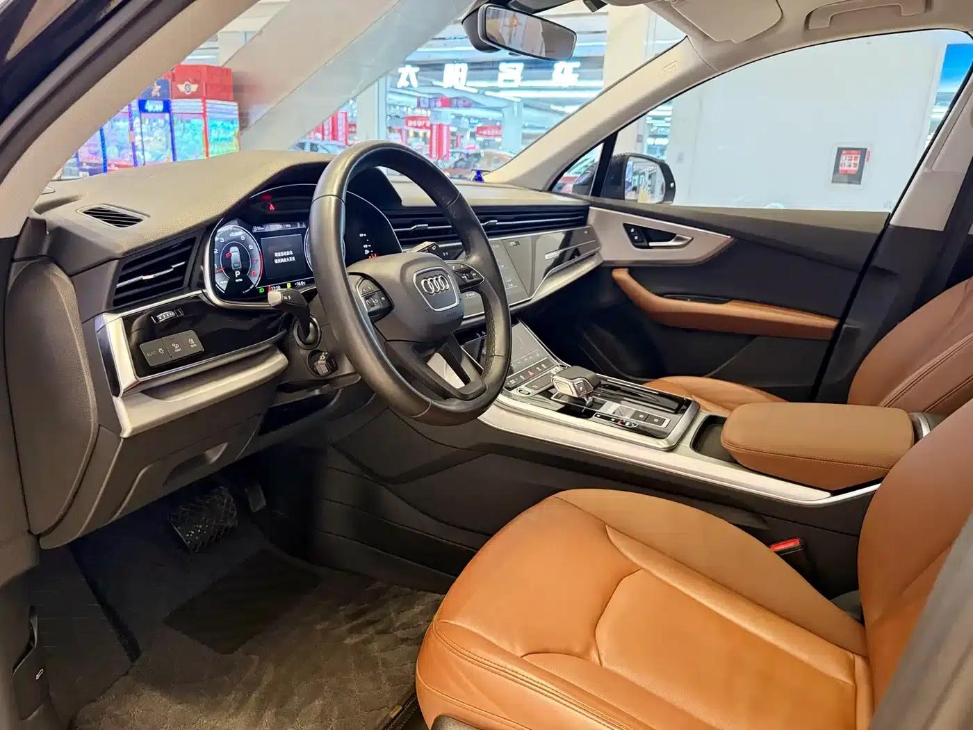 Audi Q7 2023 55 TFSI quattro S line Sport — миниатюра 4