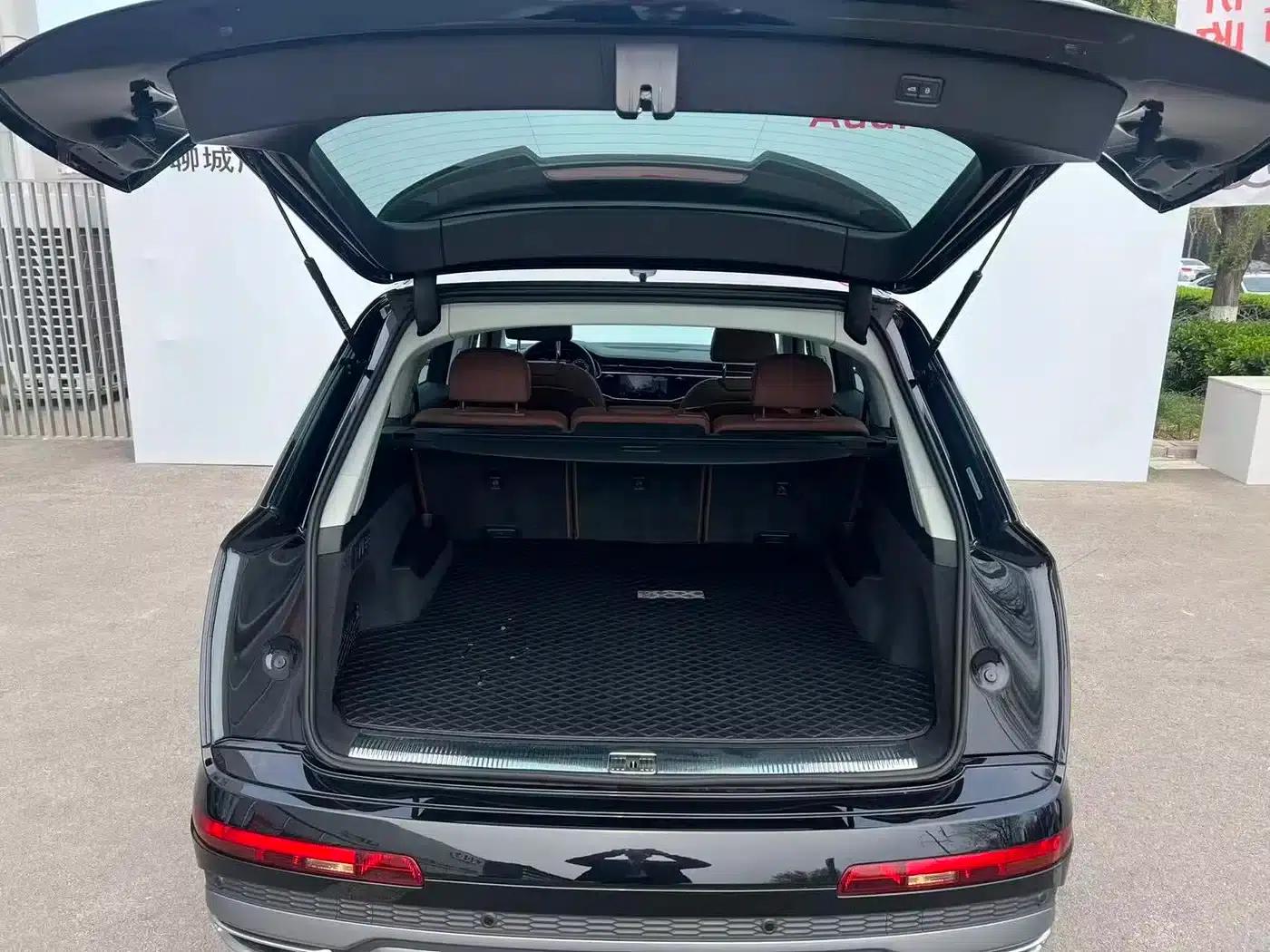 Audi Q7 2024 45 TFSI quattro S line Sport — миниатюра 14