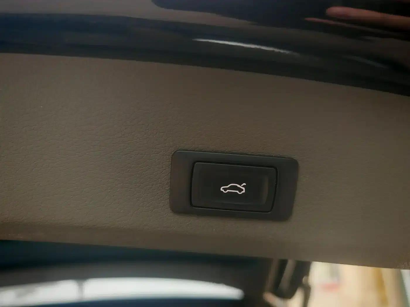 Audi Q7 2012 3.0 TFSI Technology Edition (200kW) — миниатюра 14