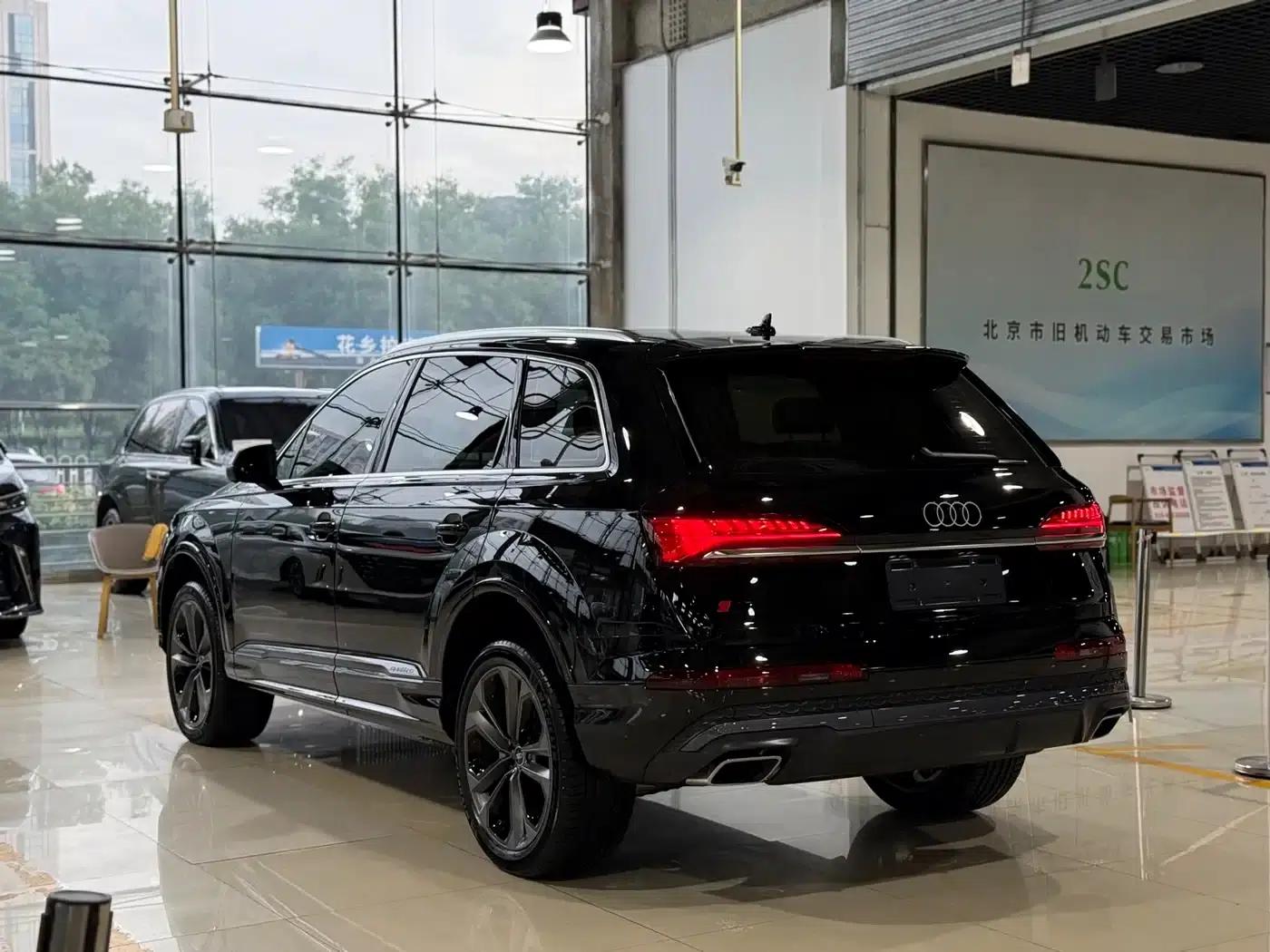 Audi Q7 2025 55 TFSI quattro S line Sport — миниатюра 26