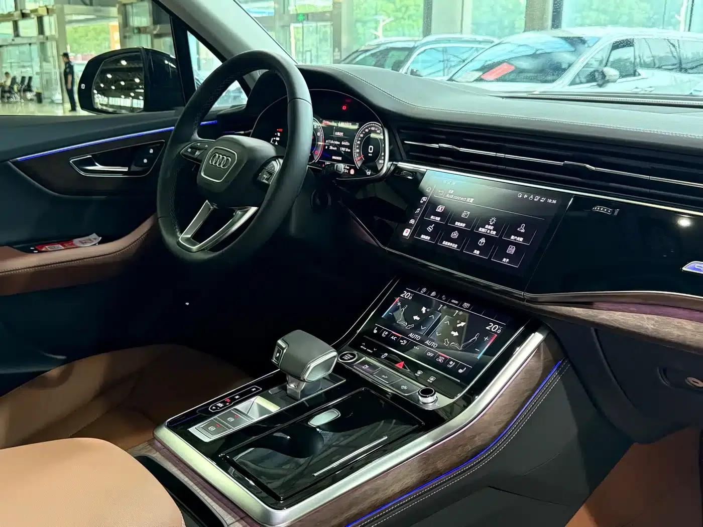 Audi Q7 2025 55 TFSI quattro S line Sport — миниатюра 9