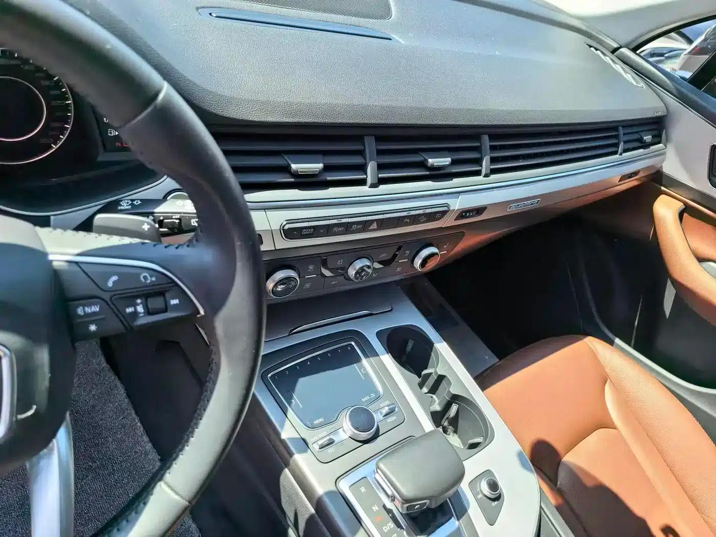Audi Q7 2019 55 TFSI Technology Edition — миниатюра 11