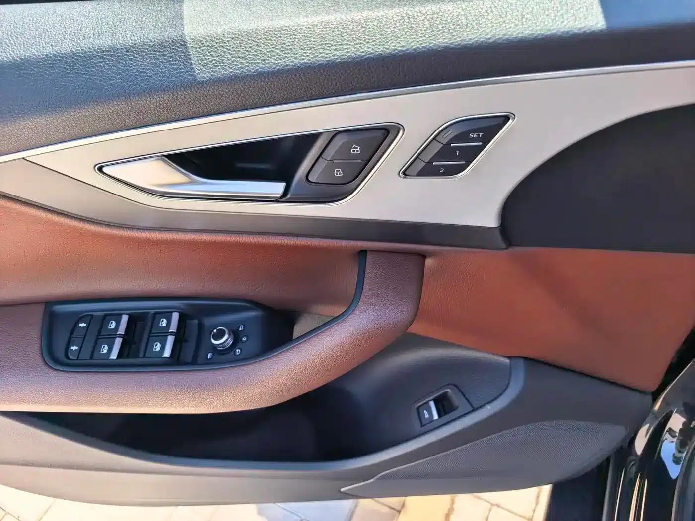 Audi Q7 2019 55 TFSI Technology Edition — миниатюра 12