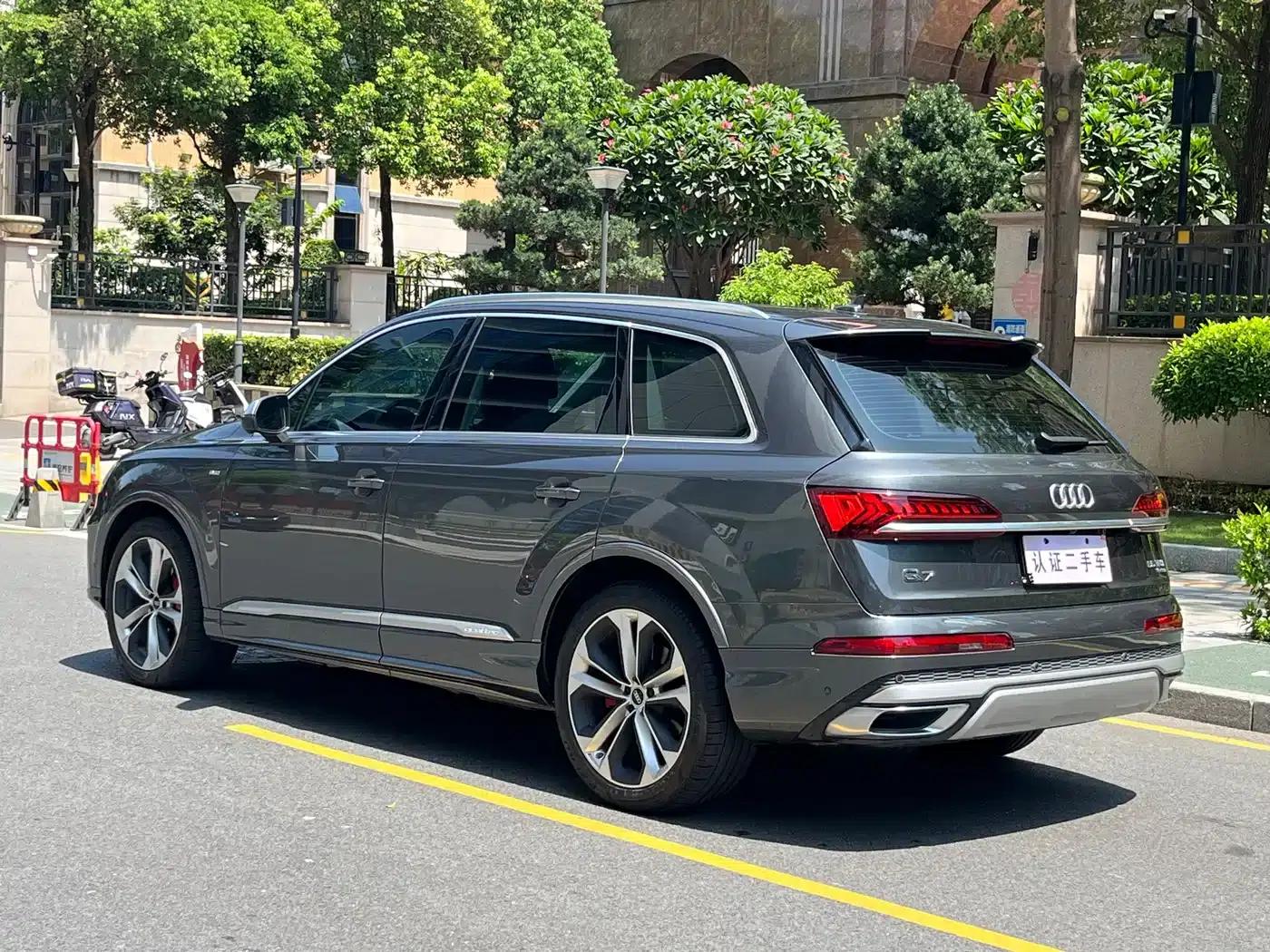 Audi Q7 2022 55 TFSI quattro S line Premium — миниатюра 3