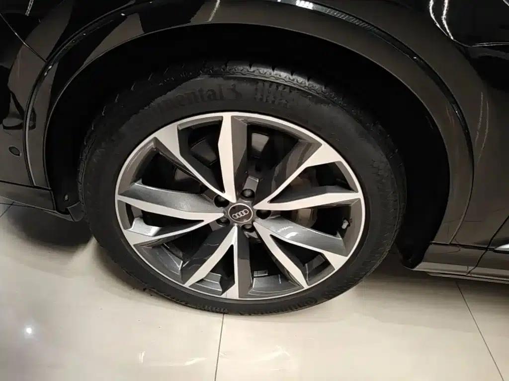 Audi Q7 2022 55 TFSI quattro S line Sport — миниатюра 23