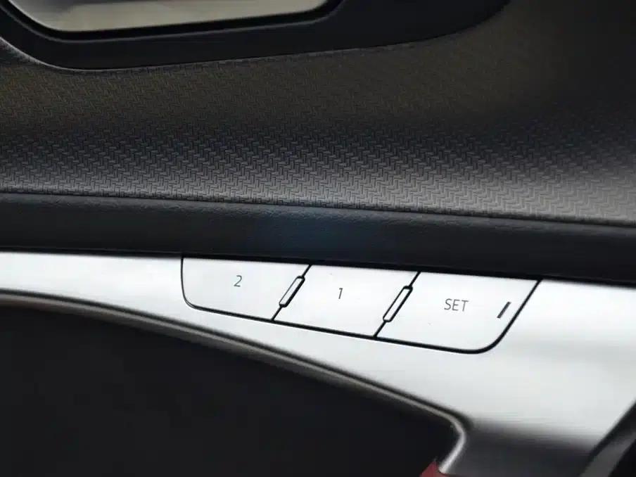 2024 Audi A7L 45 TFSI quattro Black Edition — миниатюра 12