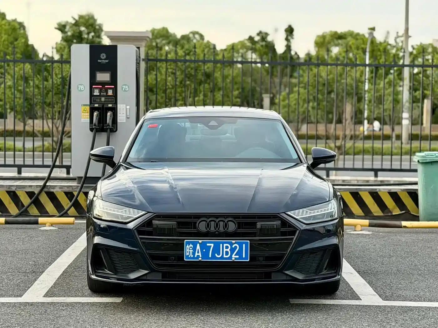 Audi A7L 2022 45 TFSI S-line Dream Edition Crystal Package — миниатюра 2