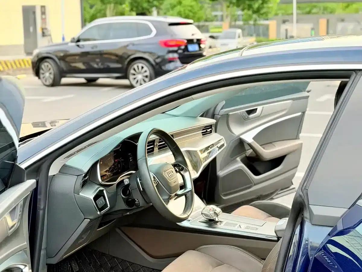 Audi A7L 2022 45 TFSI S-line Dream Edition Crystal Package — миниатюра 5