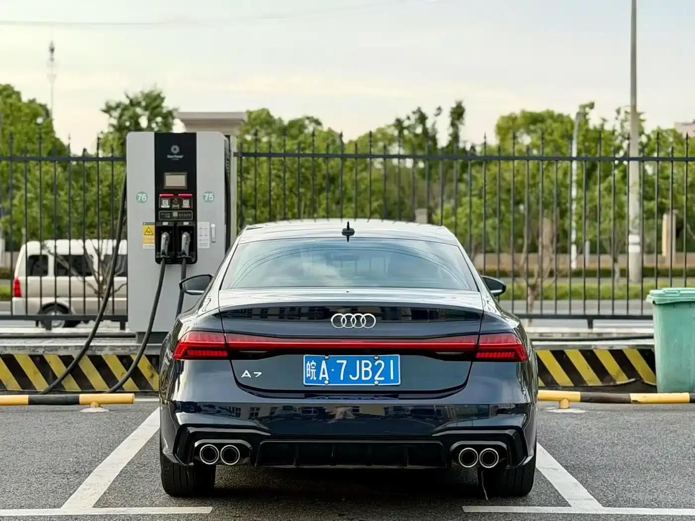 Audi A7L 2022 45 TFSI S-line Dream Edition Crystal Package — миниатюра 8