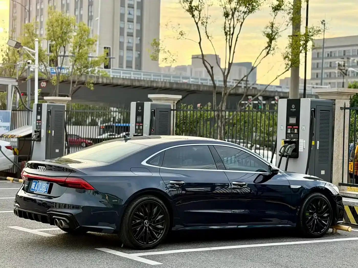 Audi A7L 2022 45 TFSI S-line Dream Edition Crystal Package — миниатюра 9