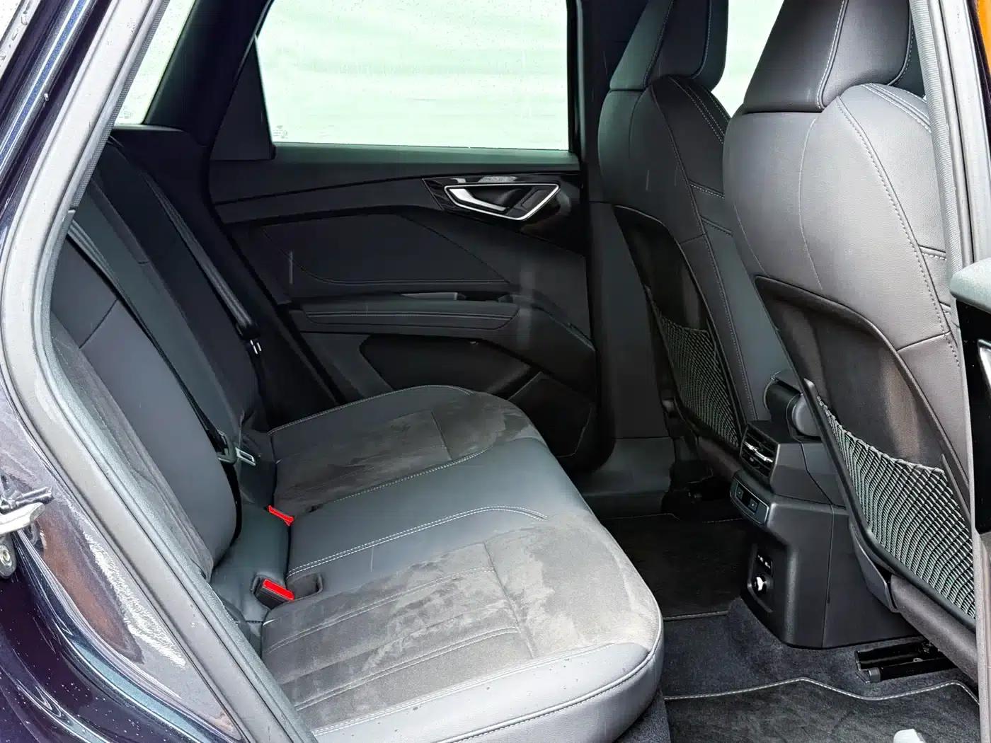 Audi Q4 e-tron 2023 Model 40 e-tron Trailblazer — миниатюра 2