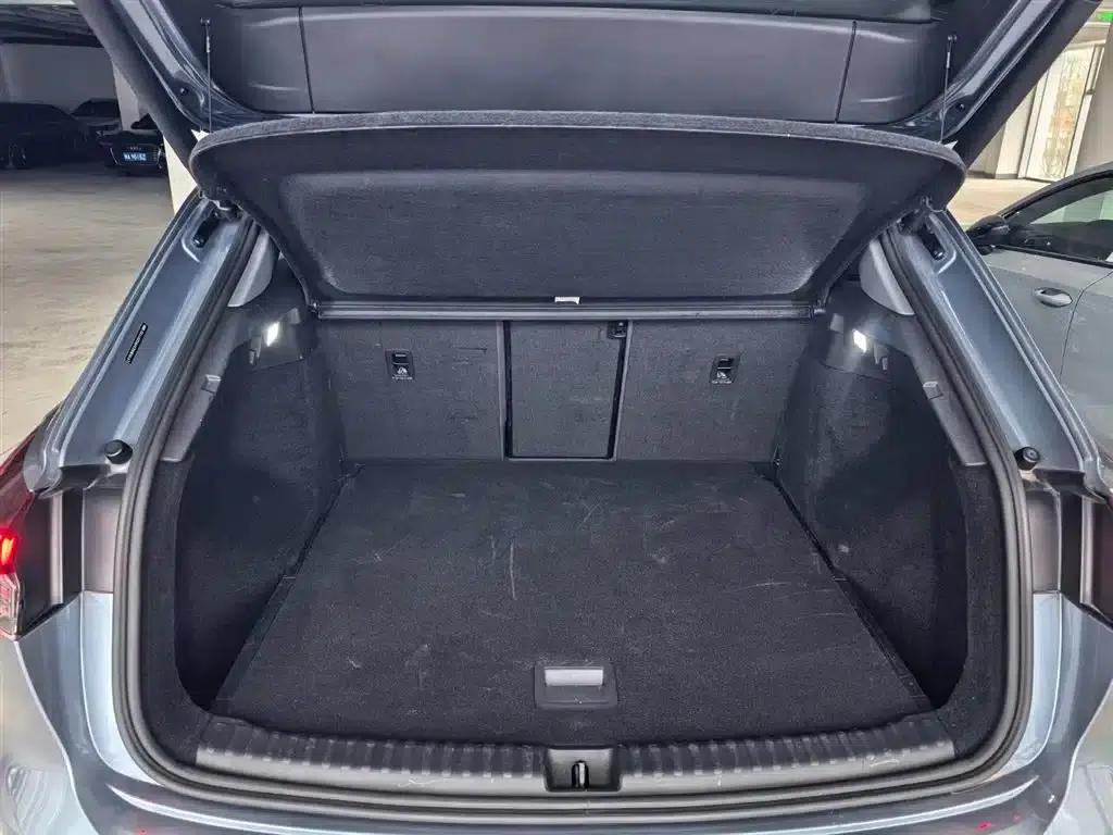 Audi Q4 e-tron 2024 Model 40 e-tron Adventure Edition — миниатюра 13