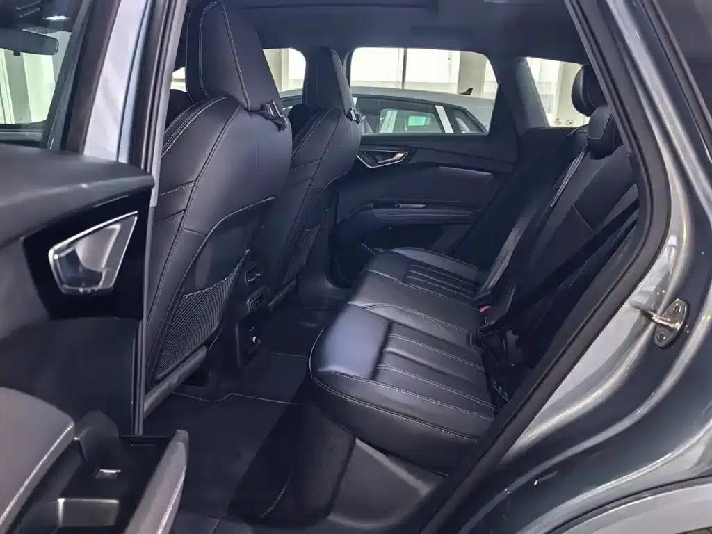 Audi Q4 e-tron 2024 Model 40 e-tron Adventure Edition — миниатюра 9