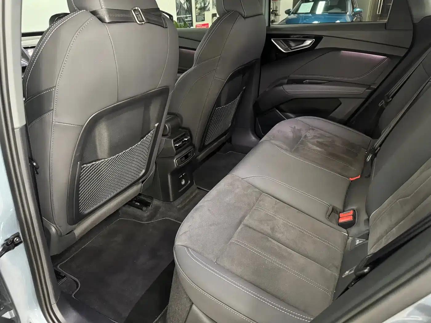 Audi Q4 e-tron 2022 Model 40 e-tron Trailblazer — миниатюра 7