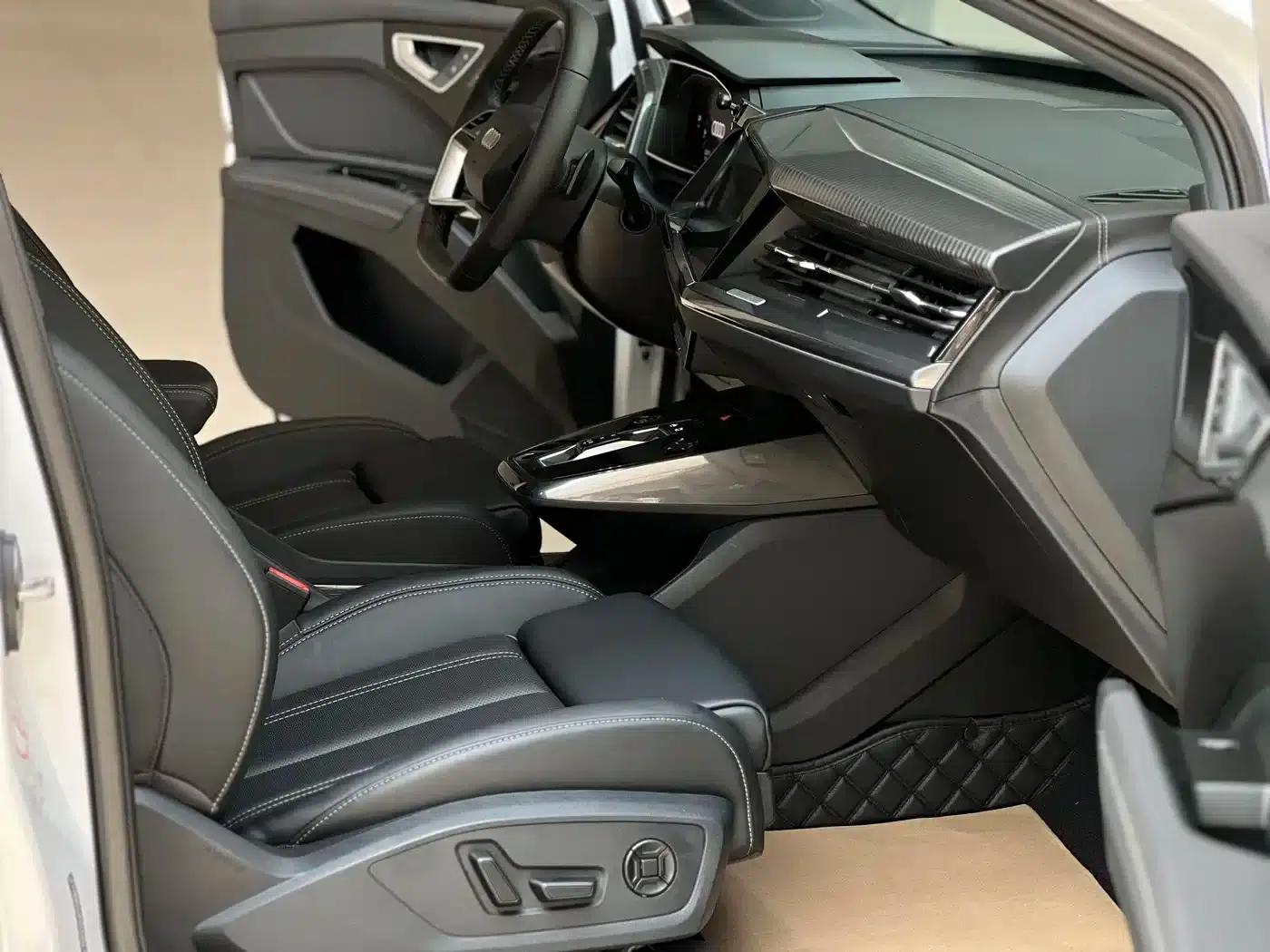 Audi Q4 e-tron 2024 Model 40 e-tron Trailblazer — миниатюра 12
