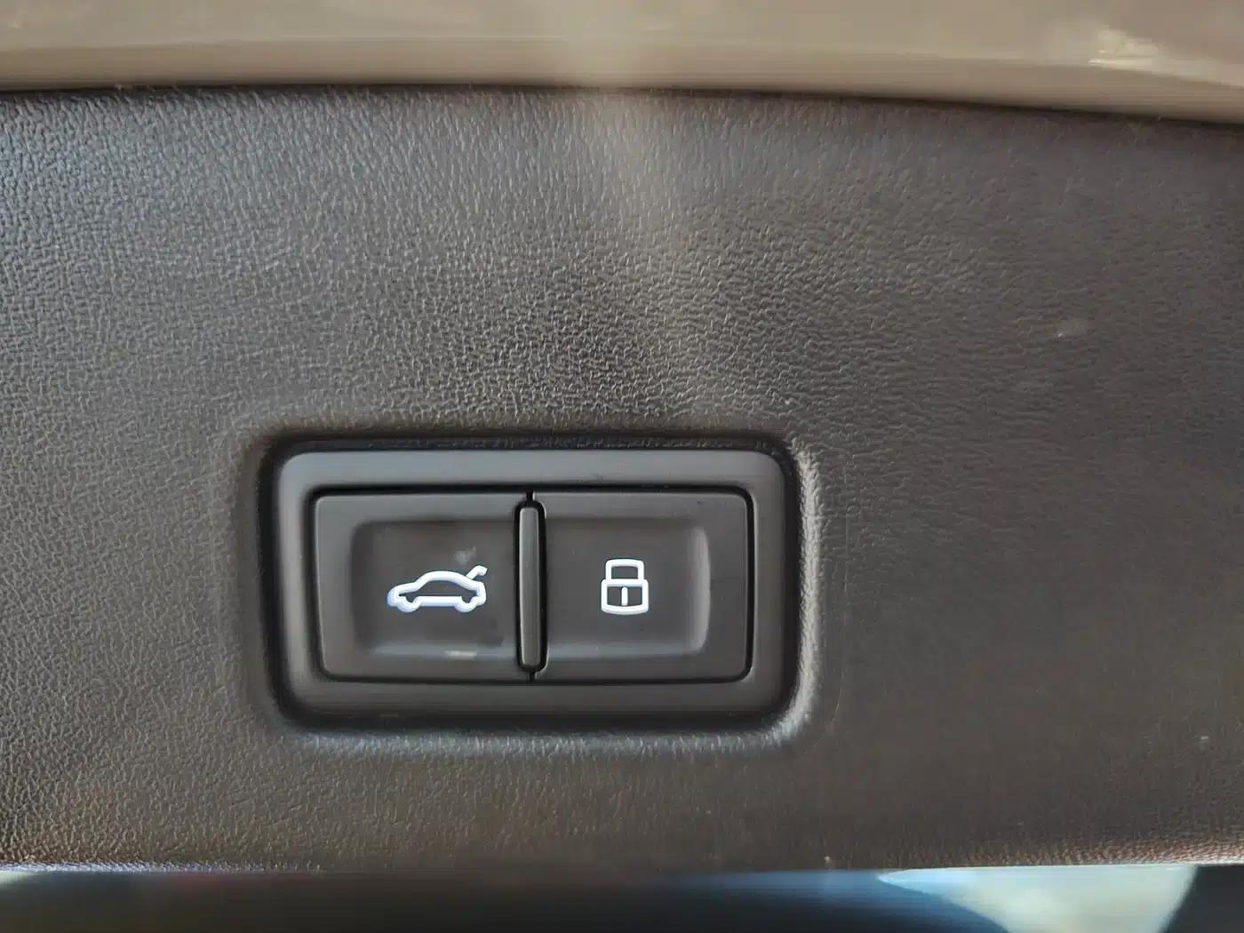 Audi Q4 e-tron 2024 Model 40 e-tron Trailblazer — миниатюра 10