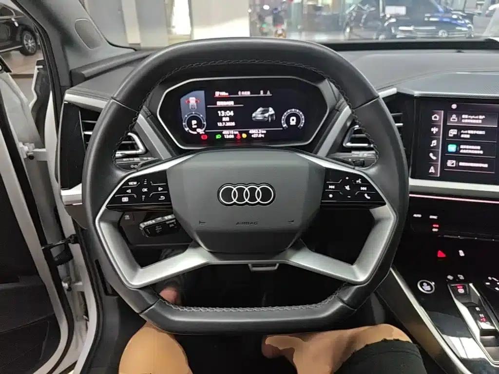 Audi Q4 e-tron 2024 Model 40 e-tron Adventure Edition — миниатюра 11
