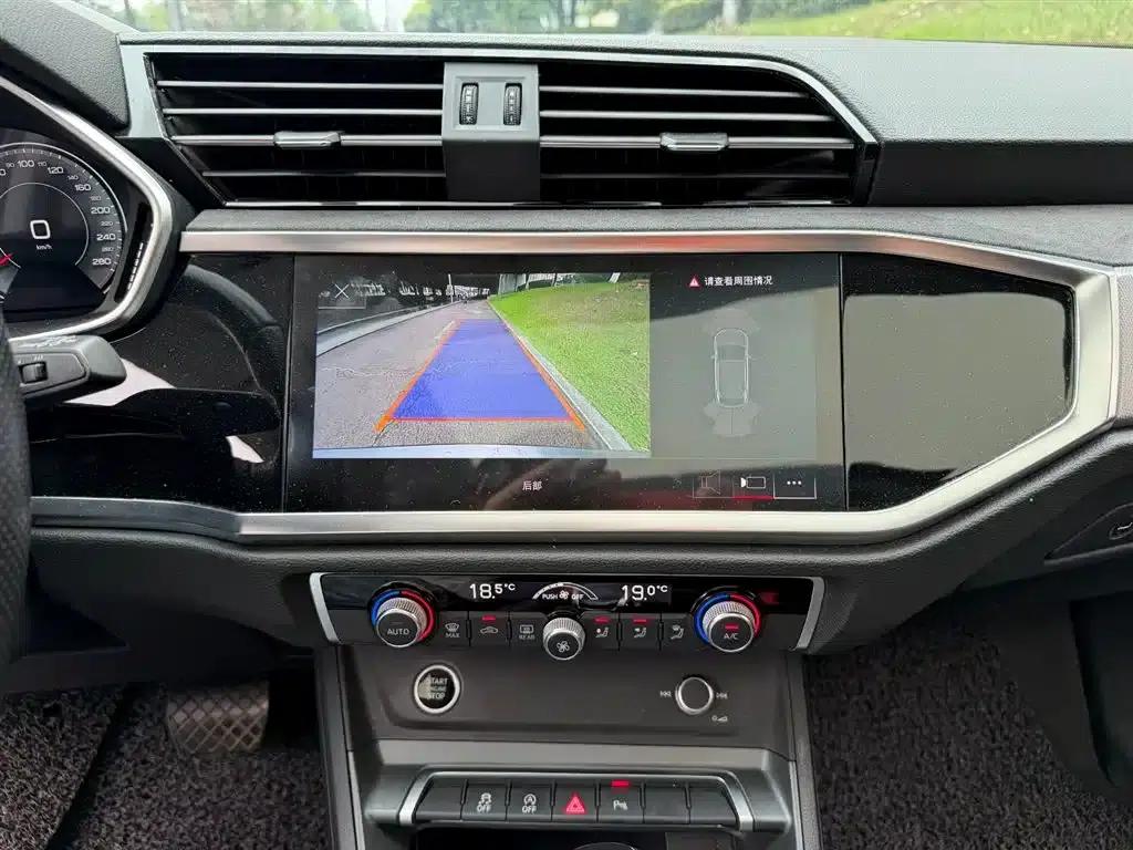 Audi Q3 Sportback 2022 40 TFSI Fashion Edition — миниатюра 10