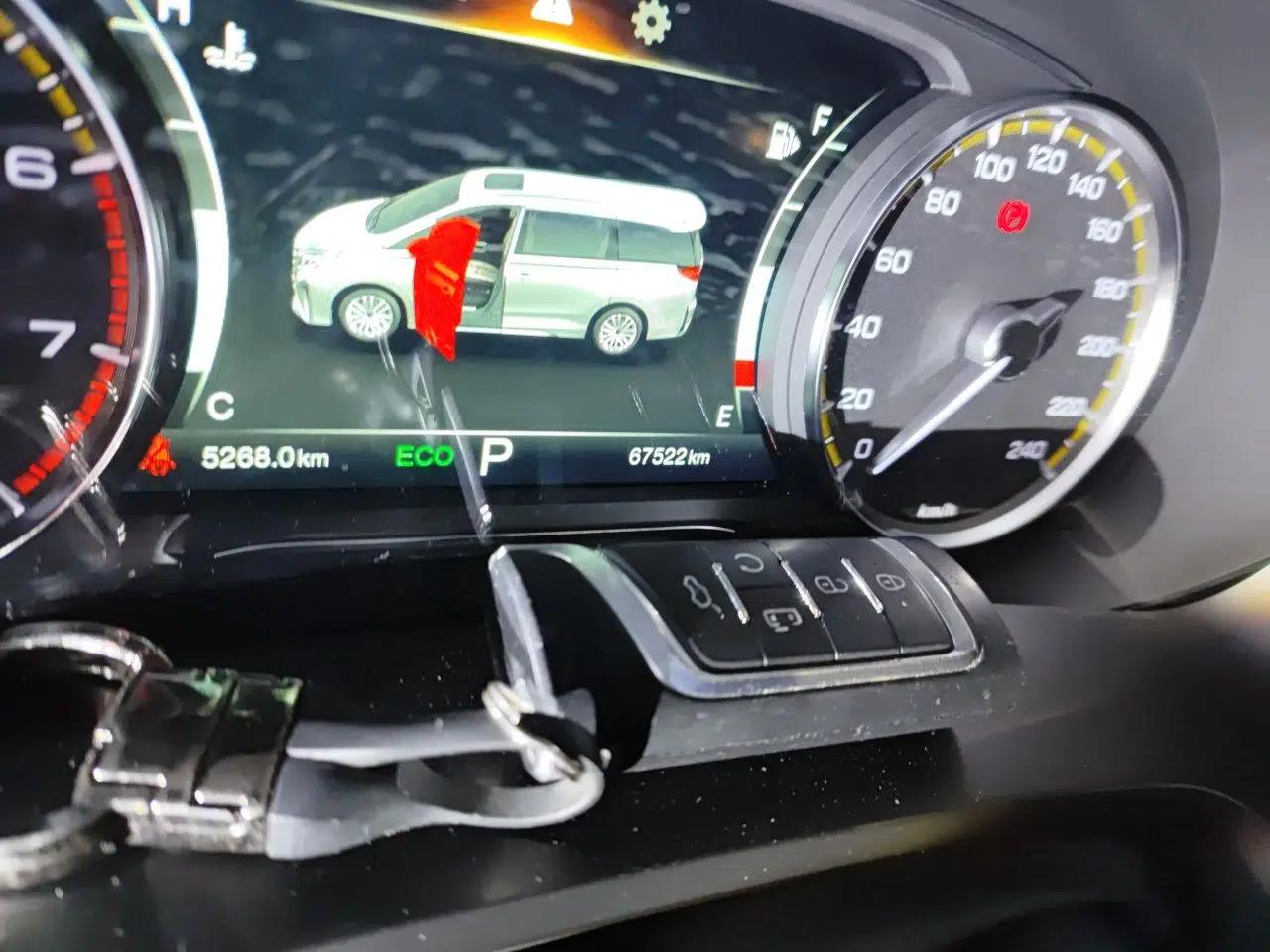 GAC Trumpchi M8 2023 Lingxiu Series 390T Deluxe Edition — миниатюра 12