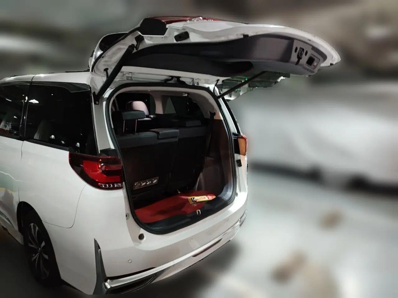 GAC Trumpchi M8 2023 Lingxiu Series 390T Deluxe Edition — миниатюра 19