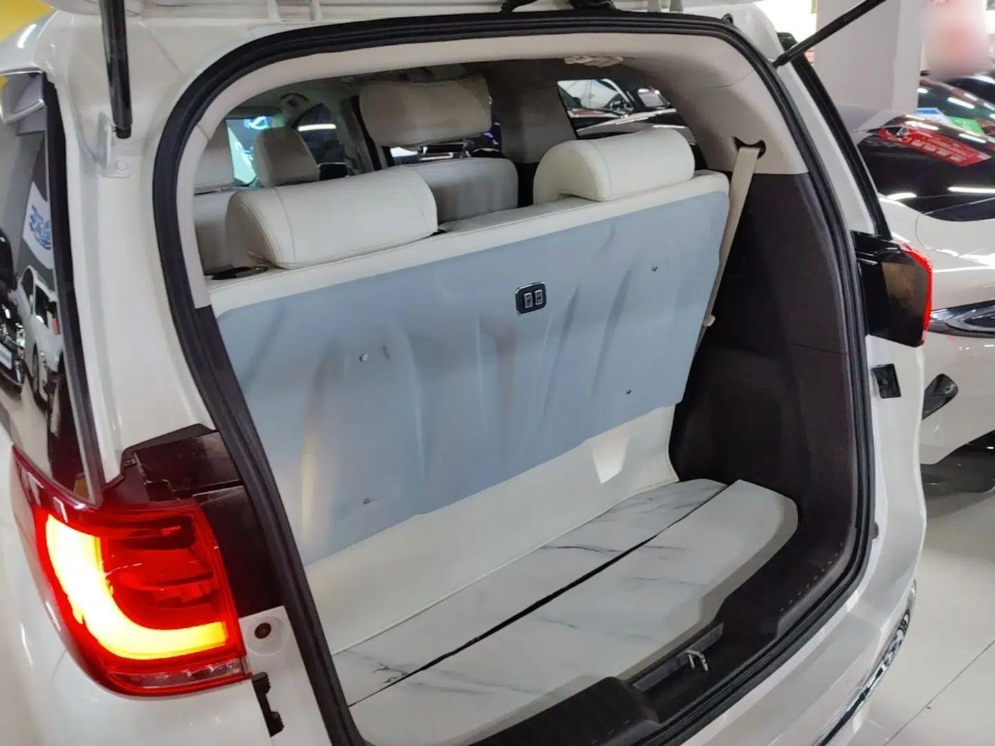 GAC Trumpchi M8 2021 Revised Version Lingxiu Series 390T Luxury Edition — миниатюра 22