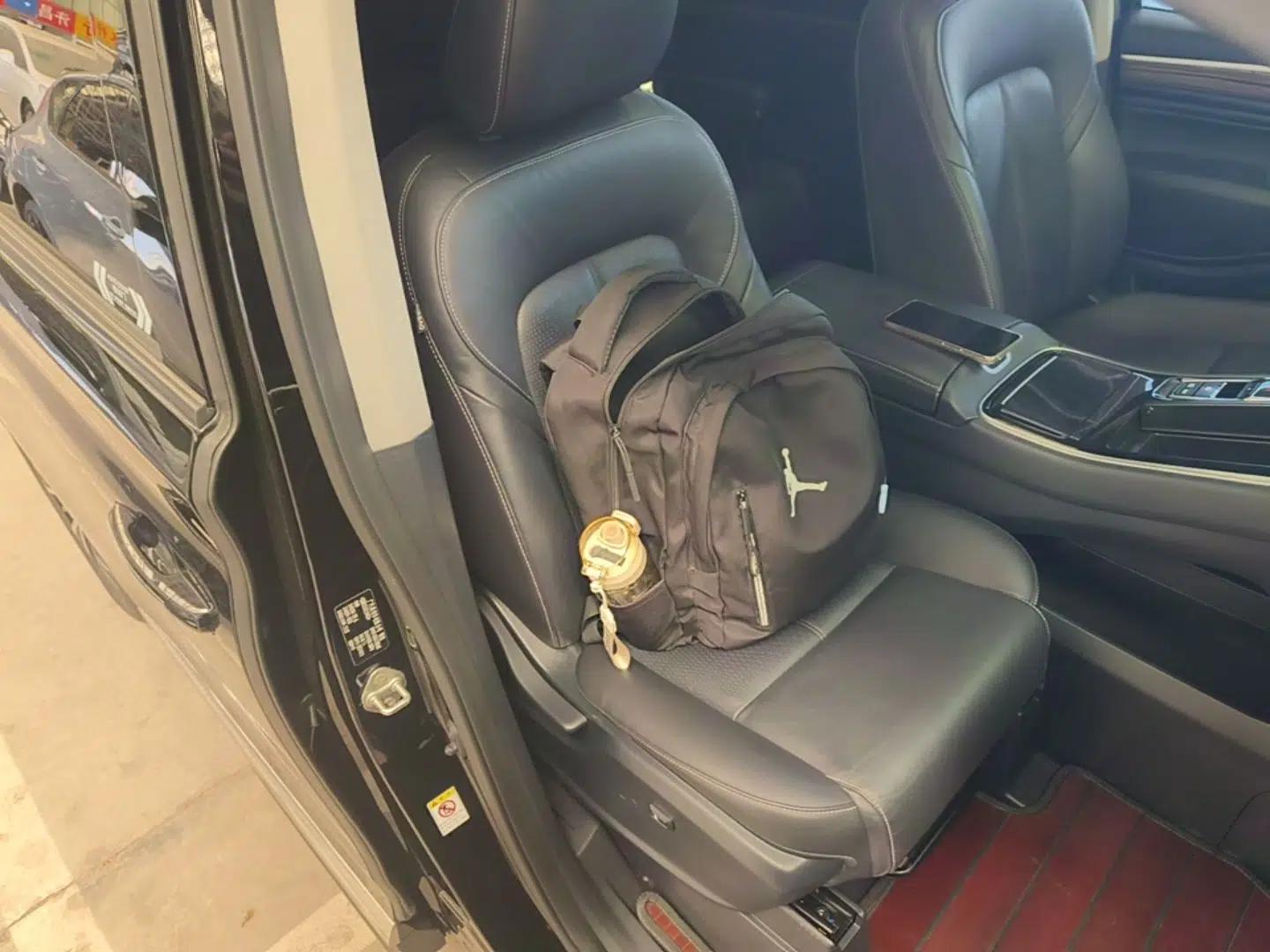 GAC Trumpchi M8 2023 Lingxiu Series 390T Deluxe Edition — миниатюра 19
