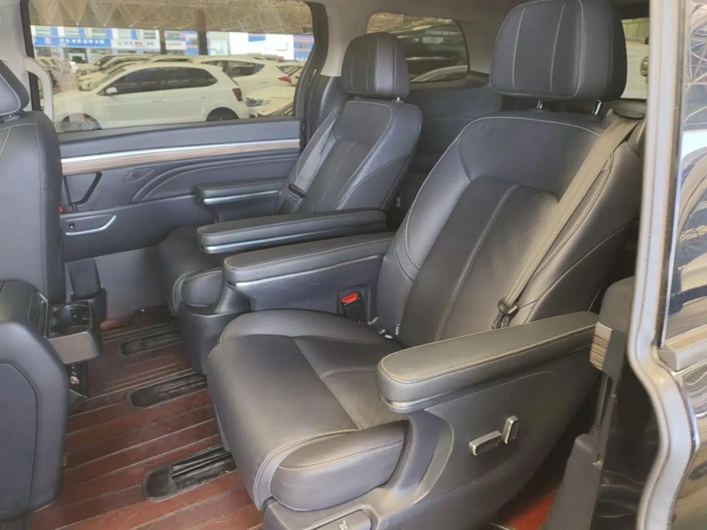 GAC Trumpchi M8 2023 Lingxiu Series 390T Deluxe Edition — миниатюра 20
