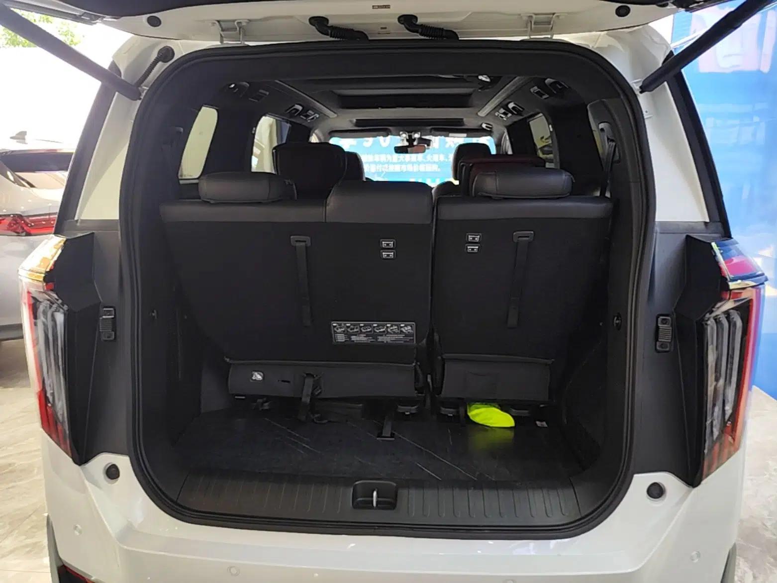 GAC Trumpchi M8 2023 Zongshi Series Dual-Motor Flagship Edition — миниатюра 27