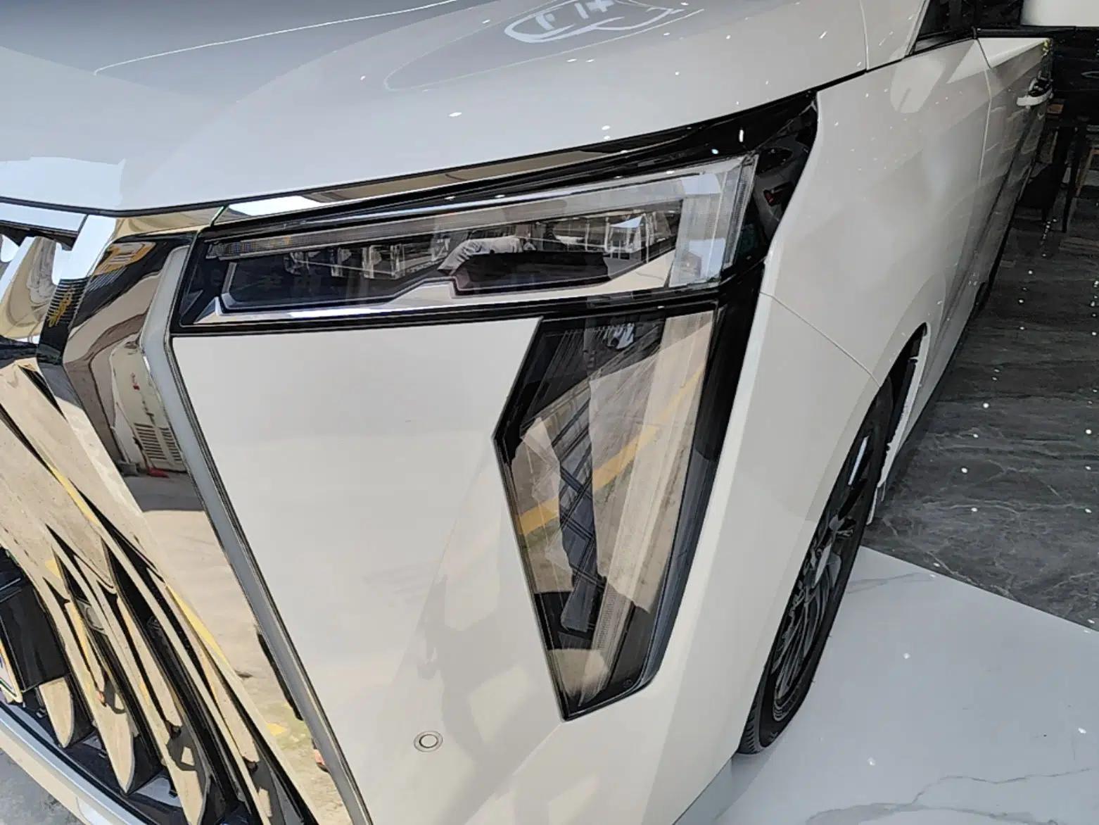 GAC Trumpchi M8 2023 Zongshi Series Dual-Motor Flagship Edition — миниатюра 8