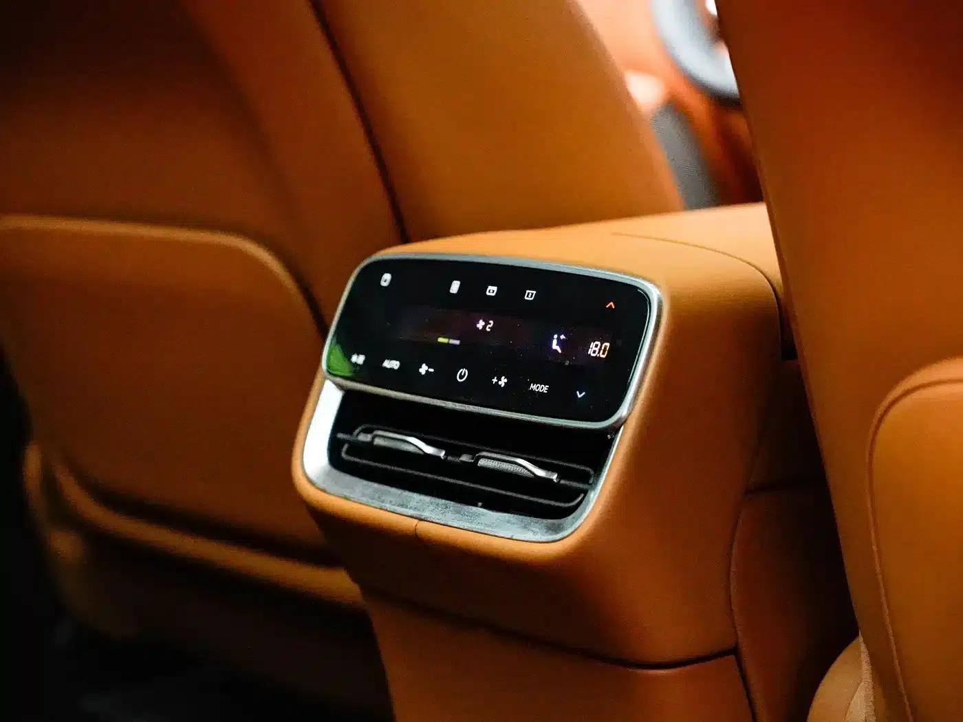 Wenjie M8 2025 Extended Range Max+ Version (53.4kWh, 6-seater, 192-line LiDAR) — миниатюра 12