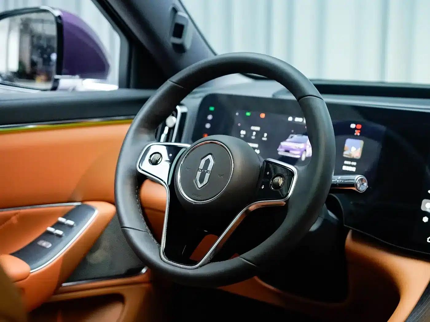 Wenjie M8 2025 Extended Range Max+ Version (53.4kWh, 6-seater, 192-line LiDAR) — миниатюра 10